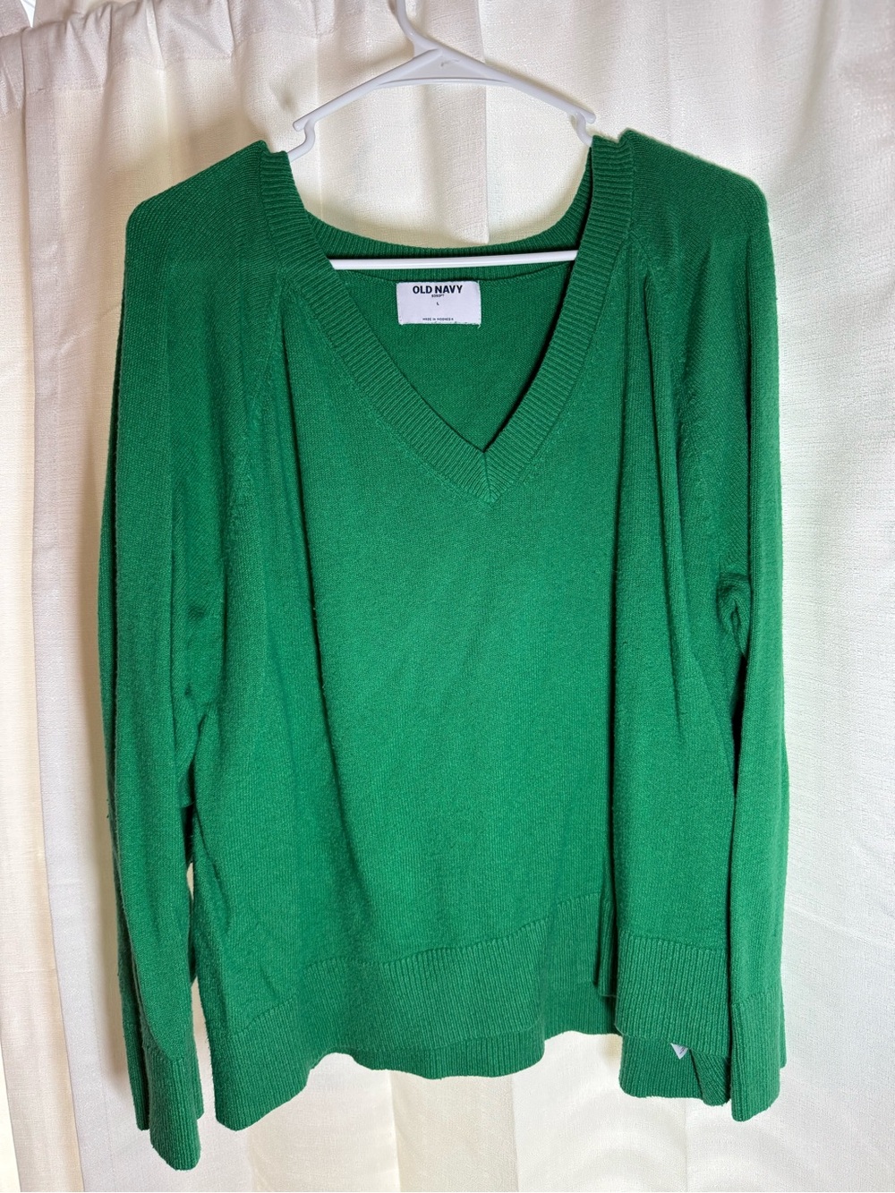 Old Navy Green V-Neck Pullover Sweater